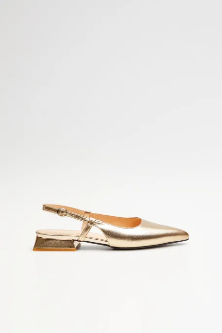 Złote buty slingback