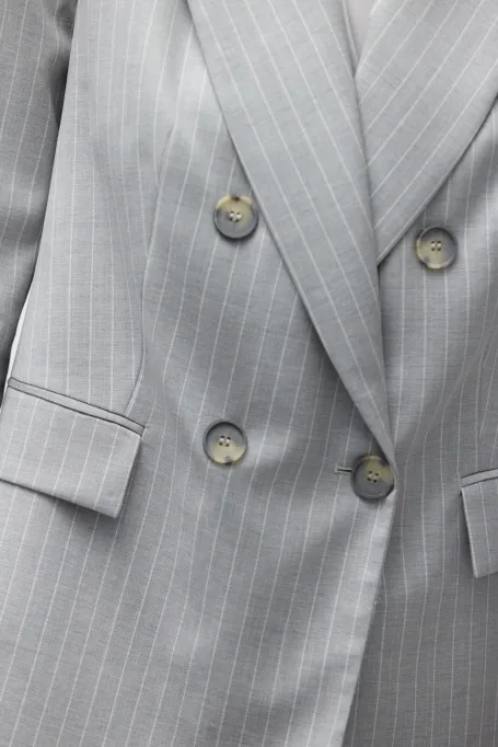 Szary wełniany żakiet w tenis