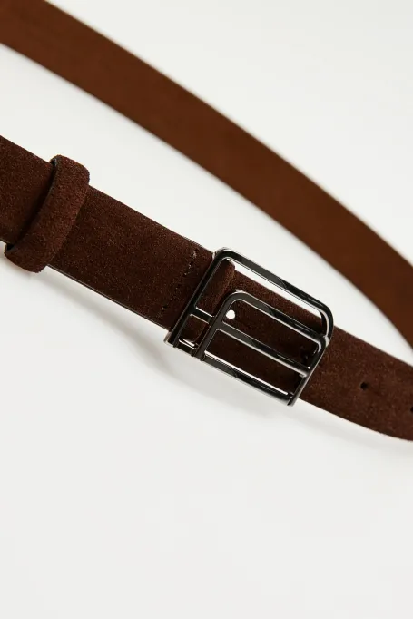 Brązowy pasek ze skóry zamszowej