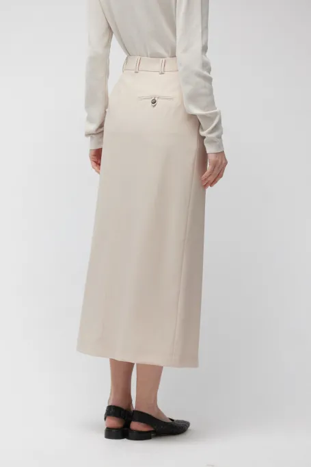 Wełniana spódnica w kolorze nude