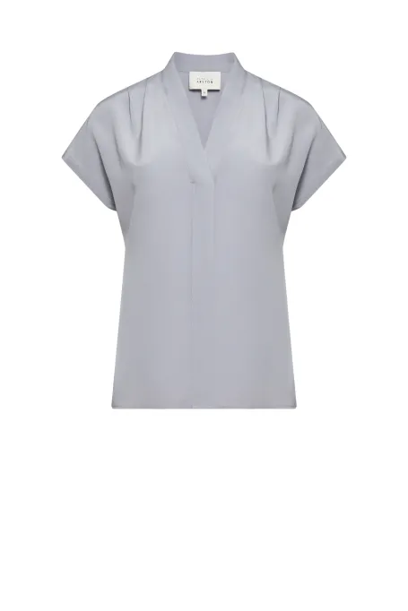 Szara bluzka z jedwabiu z dekoltem w szpic