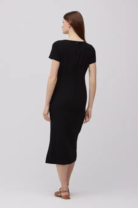 Czarna sukienka z któtkim rękawem - Patrizia Aryton