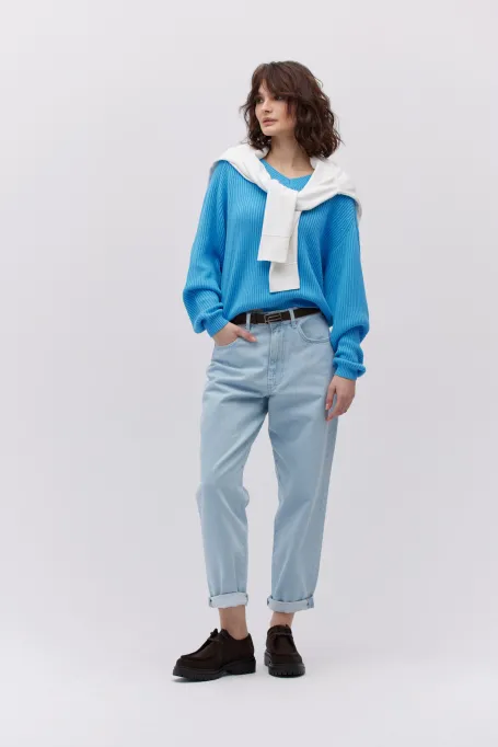 Bluzka z jedwabiem i dekoltem w szpic niebieski