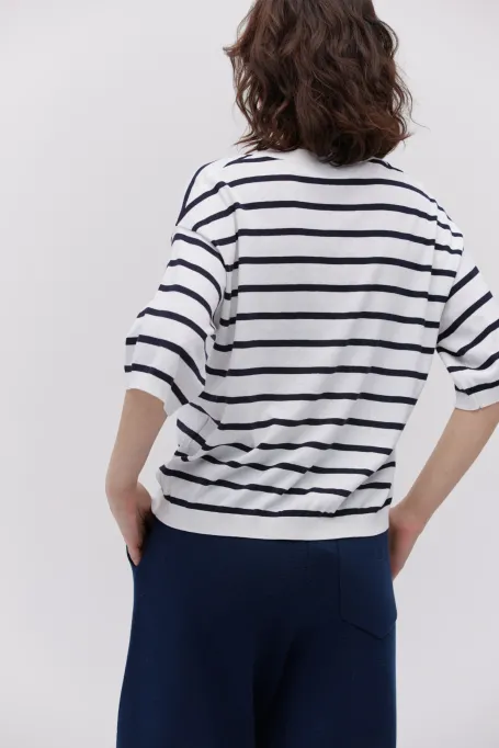 T-shirt w paski z jedwabiem