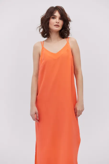 Jedwabna sukienka midi czerwony