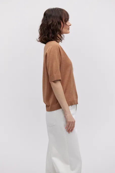 Bluzka z dekoltem w szpic z wełny merynosowej camelowy