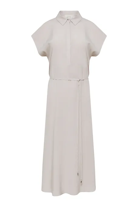 Beżowa sukienka z jedwabiu