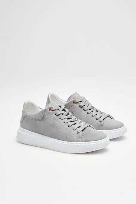 Szare sneakersy z zamszowej skóry Szare sneakersy z zamszowej skóry