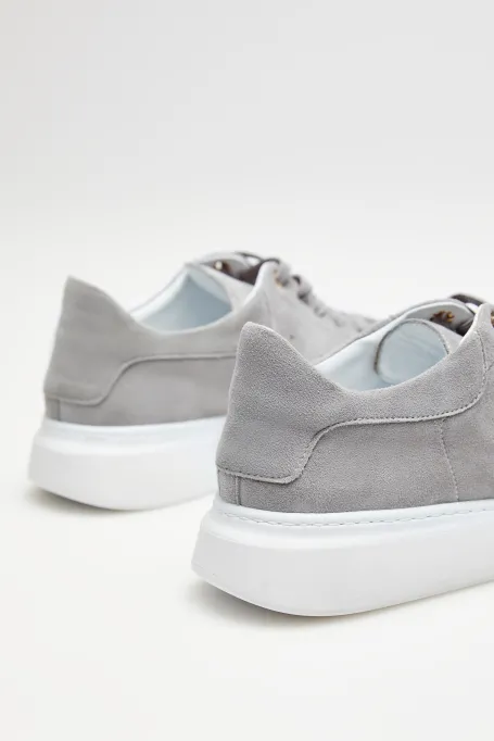 Szare sneakersy z zamszowej skóry Szare sneakersy z zamszowej skóry