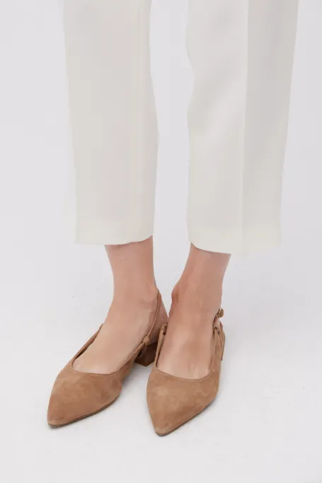 Beżowe buty slingback damskie - Patrizia Aryton