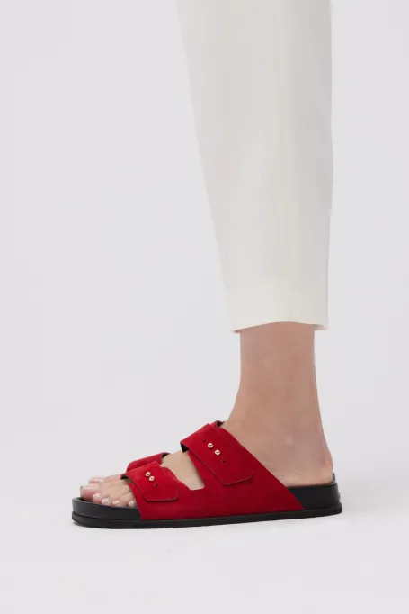 Skórzane czerwone klapki ze skóry zamszowej damskie - Patrizia Aryton