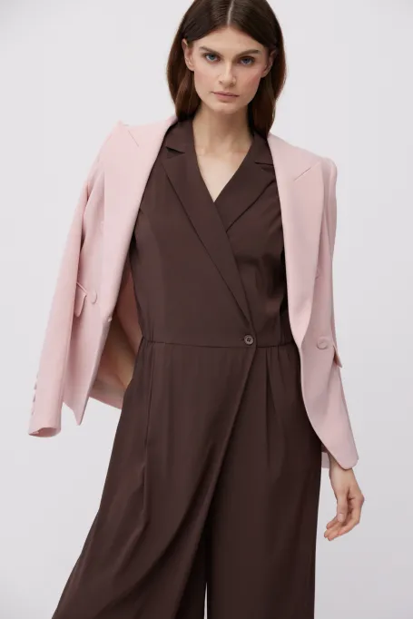 Jedwabny czekoladowy kombinezon z szerokimi nogawkami