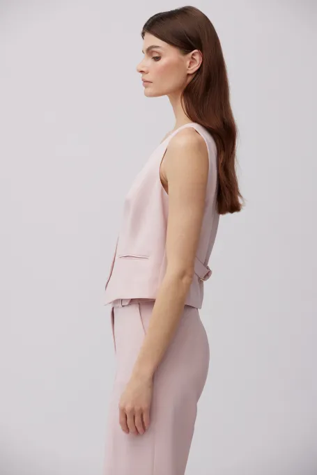 Kamizelka do garnituru w pudrowym różu