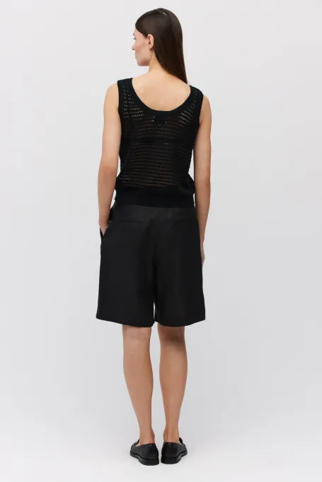 Czarne szorty z lnu z kieszeniami