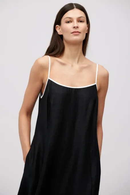 Czarna sukienka z lnu Czarna sukienka z lnu