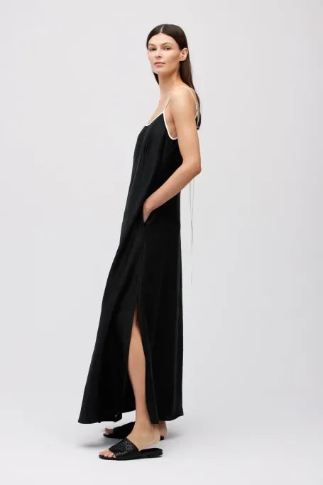 Czarna sukienka z lnu Czarna sukienka z lnu