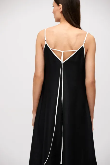 Czarna sukienka z lnu Czarna sukienka z lnu