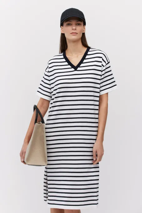 Sukienka tuba w paski biały