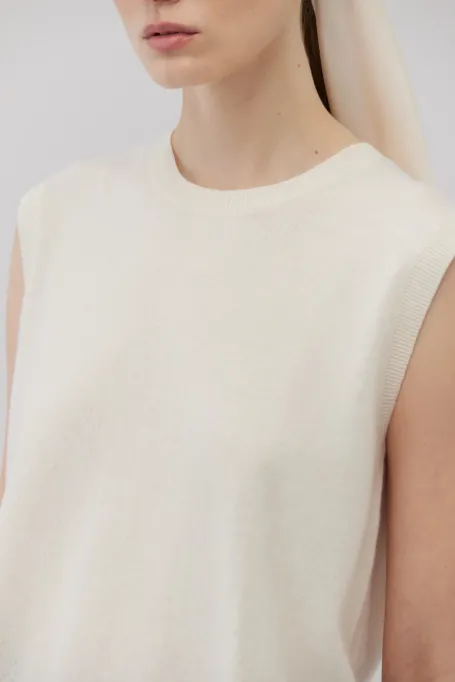 Biały top z kaszmirem