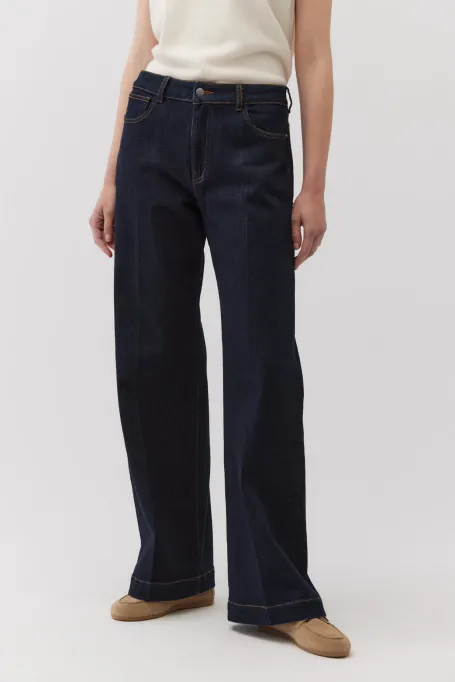 Jeansy wide leg w kolorze ciemnego granatu