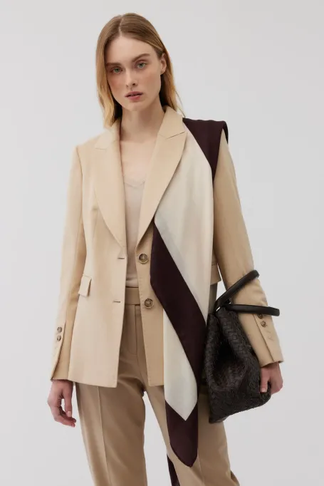 Kurtka z wełny wielbłądziej w kolorze beż albinos