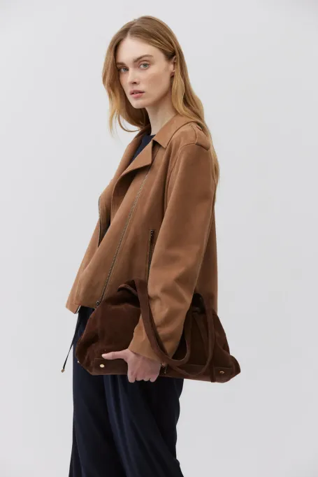 Camelowa kurtka ze skóry zamszowej