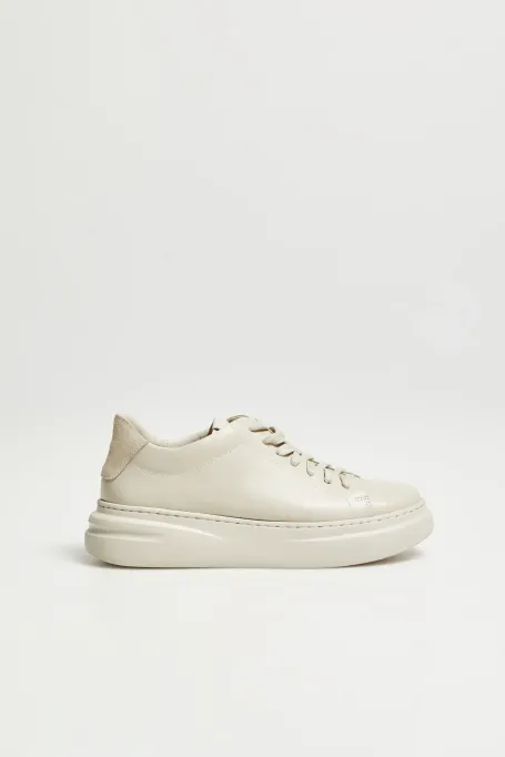 Sneakersy na platformie beż