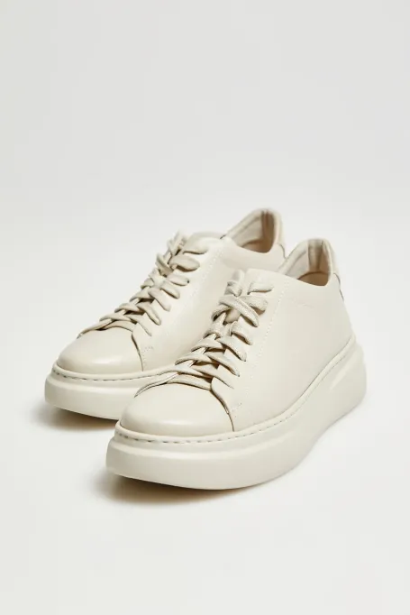Sneakersy na platformie beż