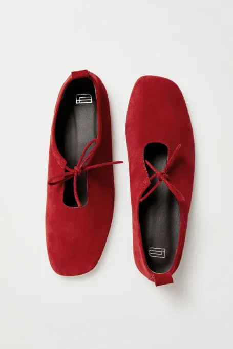 Czerwone baleriny z zamszu