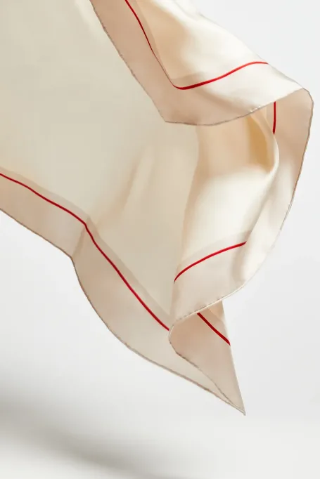 Chusta z jedwabiu deseń