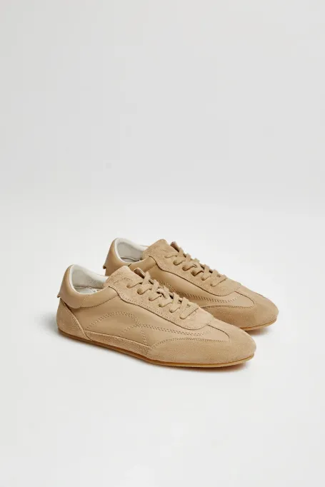 Sneakersy typu bowling