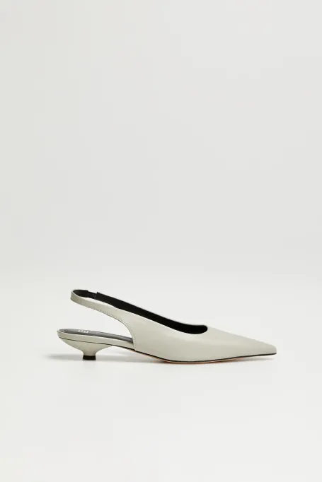 Jasnozielone skórzane buty slingback