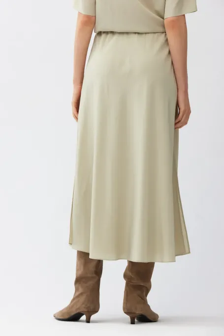 Jasnozielona spódnica z jedwabiu midi