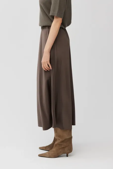 Brązowa jedwabna spódnica midi