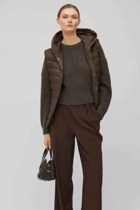 Brązowa kamizelka puchowa z kapturem