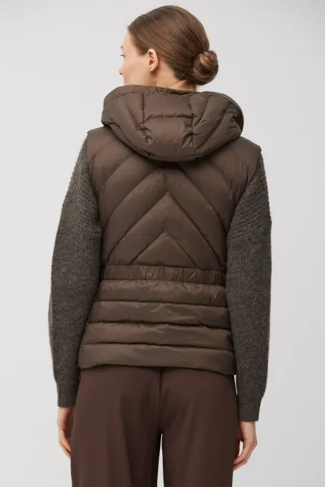 Brązowa kamizelka puchowa z kapturem