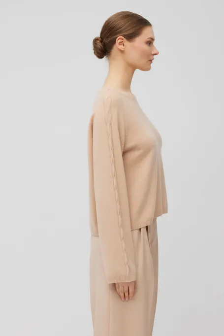 Sweter z kaszmiru w pudrowym różu
