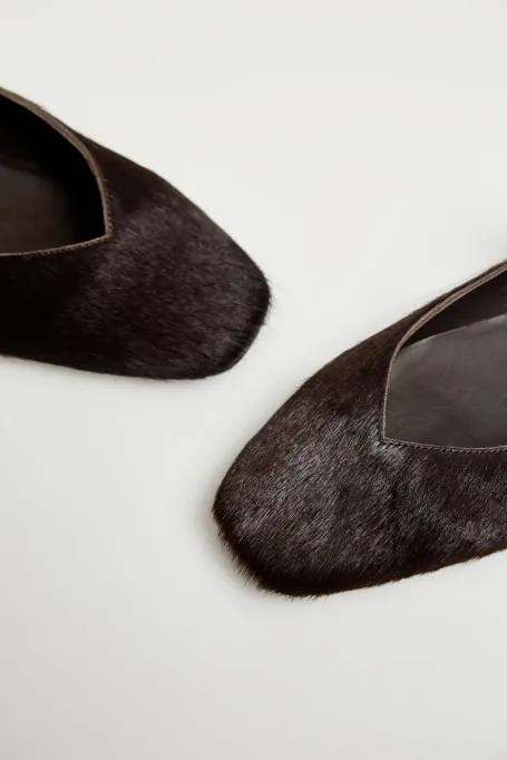 Wiązane baleriny z dłuższym włosiem brązowy