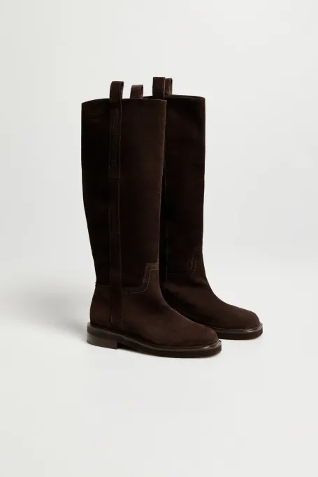 Brązowe kozaki ze skóry zamszowej