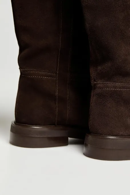 Brązowe kozaki ze skóry zamszowej