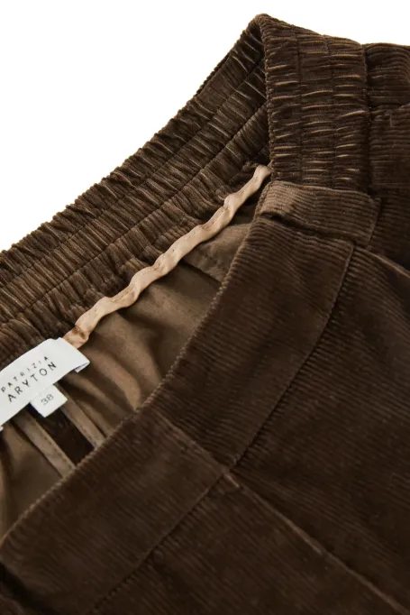 Luźne brązowe spodnie sztruksowe z bawełny damskie - Patrizia Aryton