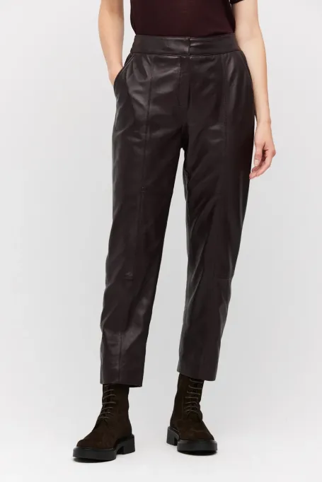 Skórzane spodnie z kieszeniami 