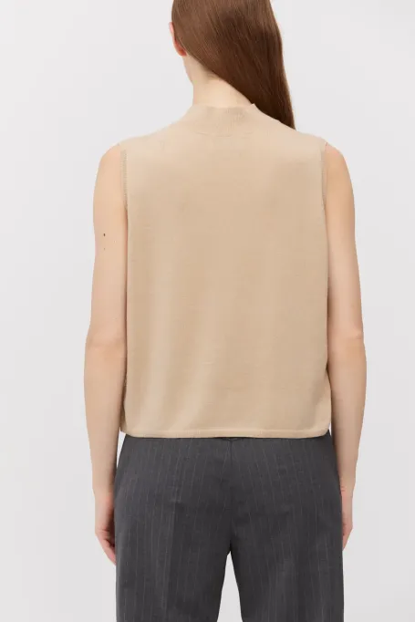 Beżowy półgolf bez rękawów