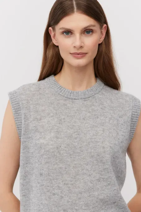 Szary sweter z wełny merynoswej i kaszmiru