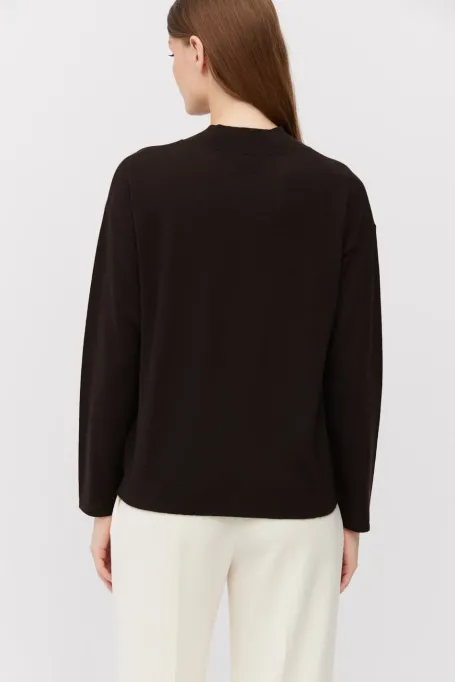 Brązowa bluzka z wełny merynosowej z dekoltem w szpic