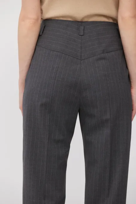 Szare wełniane spodnie w paski do garnituru