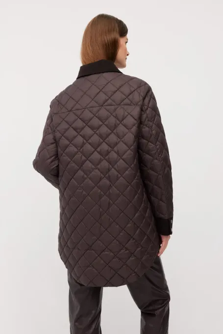 Pikowana kurka puchowa z kołnierzykiem brązowy