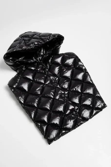 Puchowy kaptur czarny