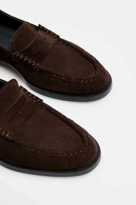 Brązowe loafersy ze skóry zamszowej damskie - Patrizia Aryton