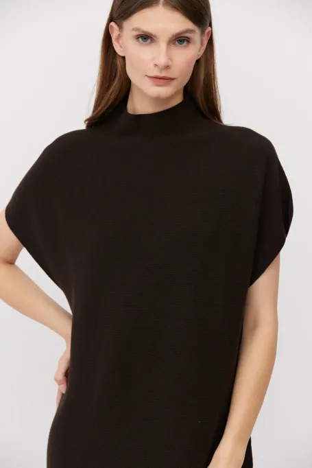 Brązowa sukienka z wełny